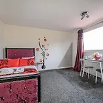 Ra10o Satisfying & Spacious