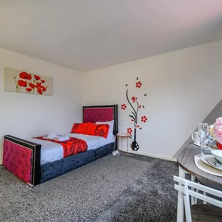 Ra10o Satisfying & Spacious